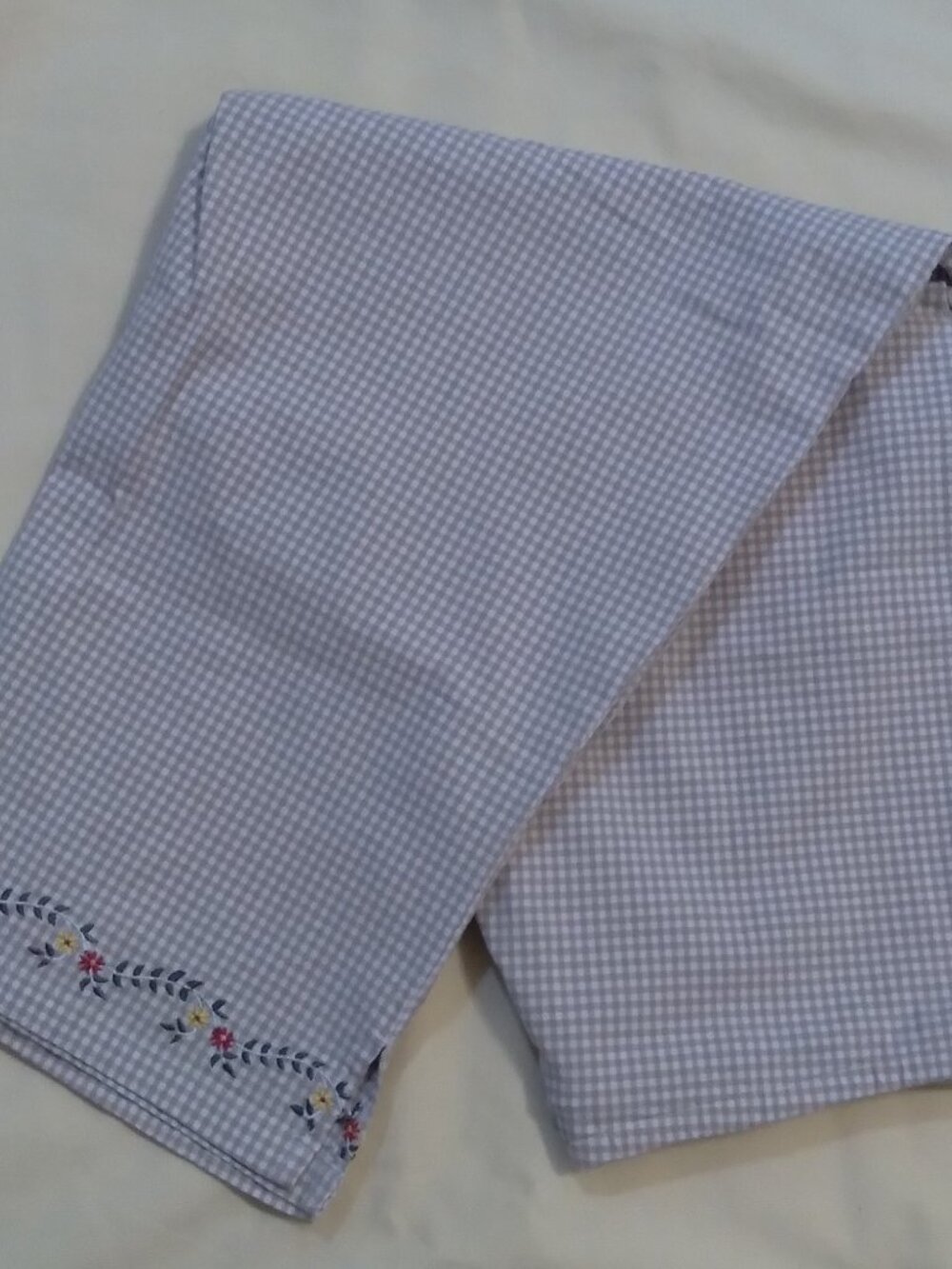 A.M.I. Cropped Checked Cotton Pants